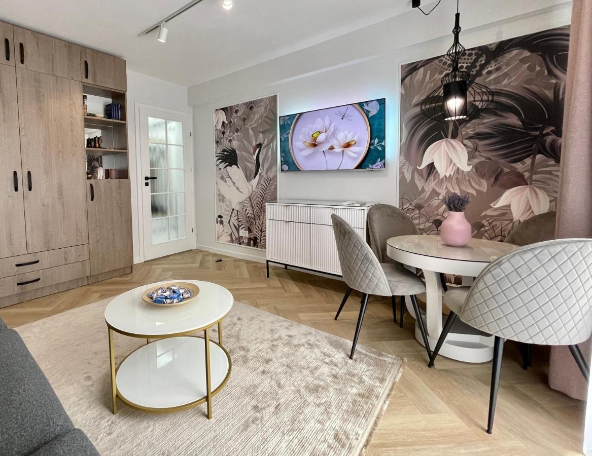 Jeny Boutique Apartment Targu-Mures Bagian luar foto