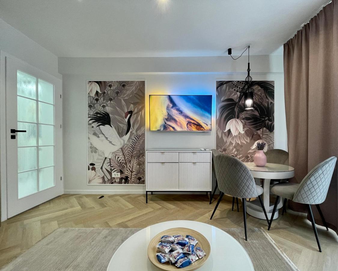 Jeny Boutique Apartment Targu-Mures Bagian luar foto