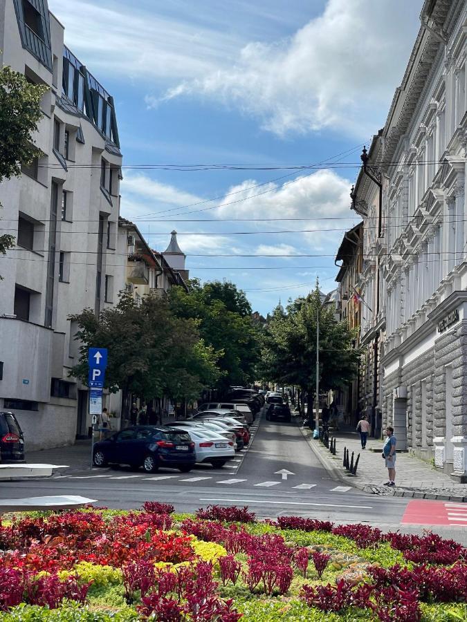 Jeny Boutique Apartment Targu-Mures Bagian luar foto