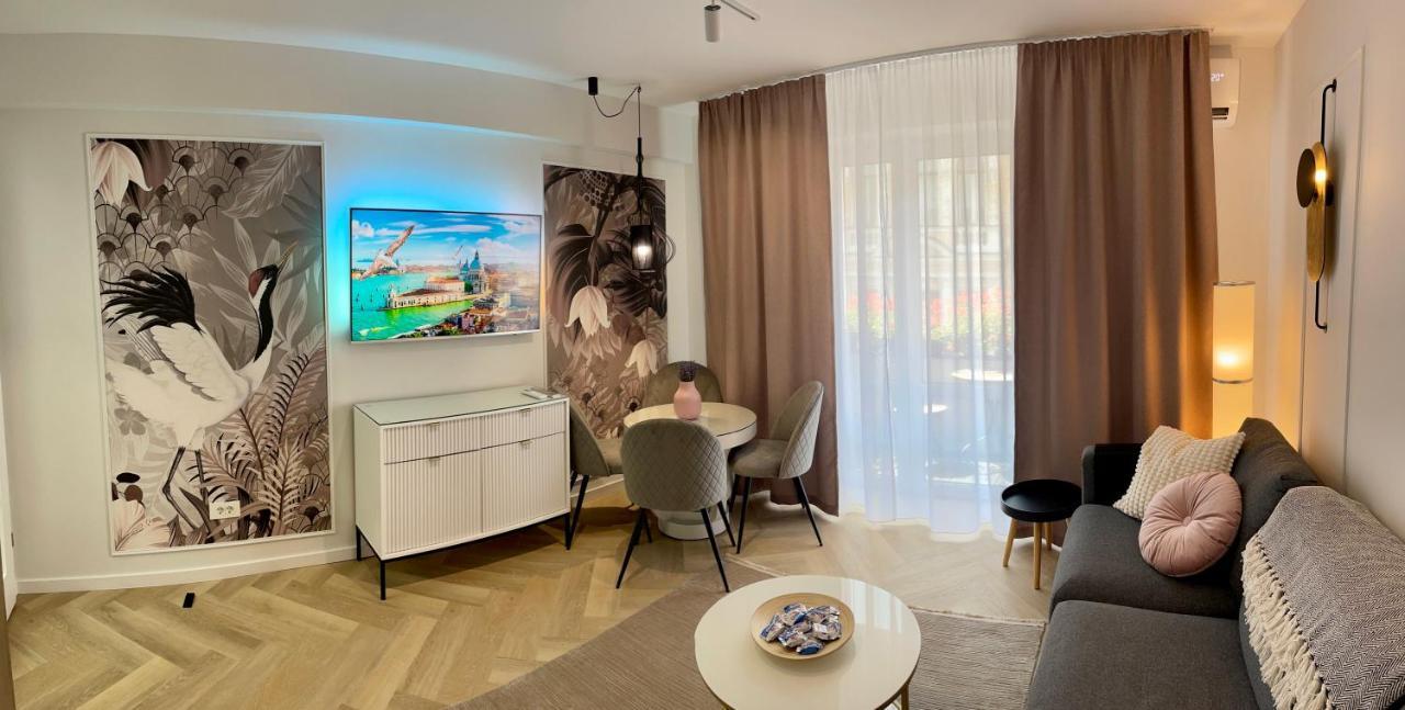 Jeny Boutique Apartment Targu-Mures Bagian luar foto