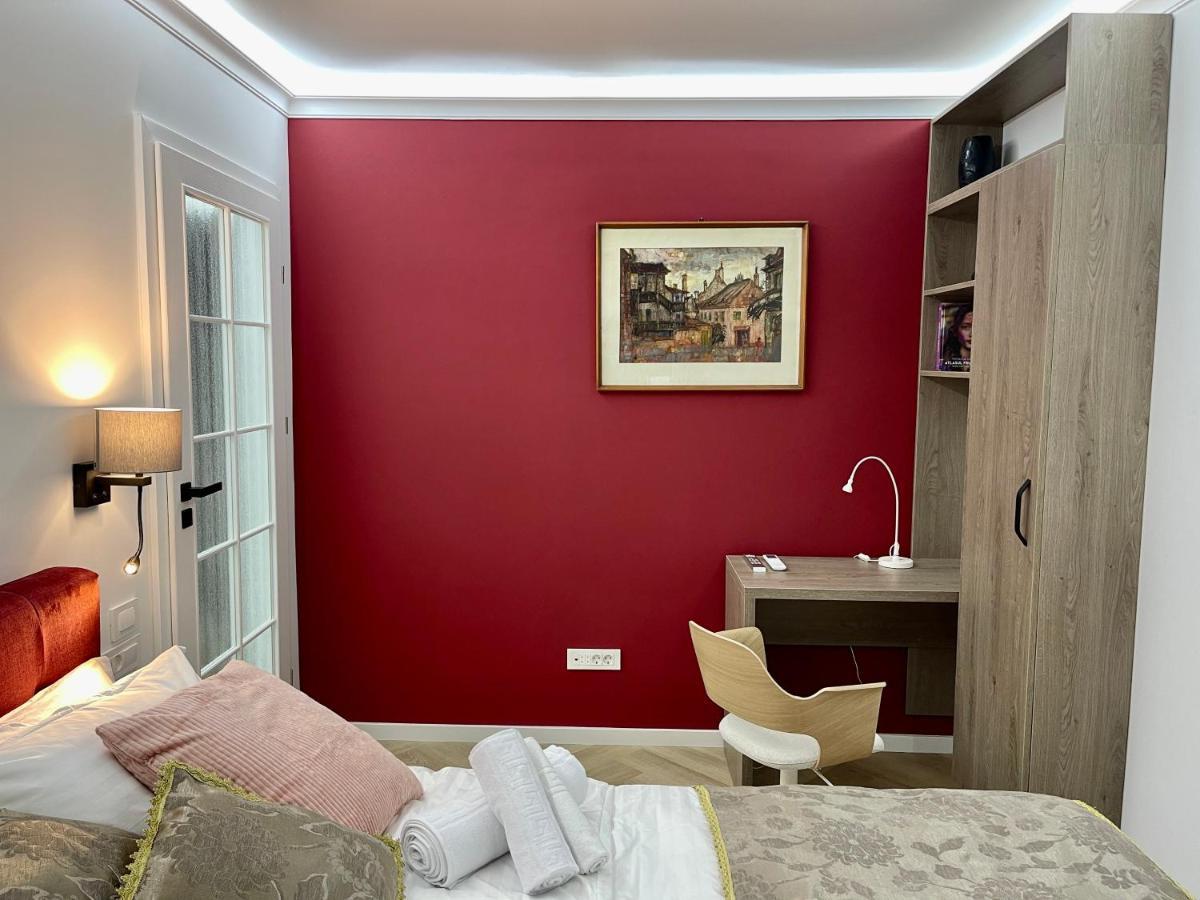 Jeny Boutique Apartment Targu-Mures Bagian luar foto